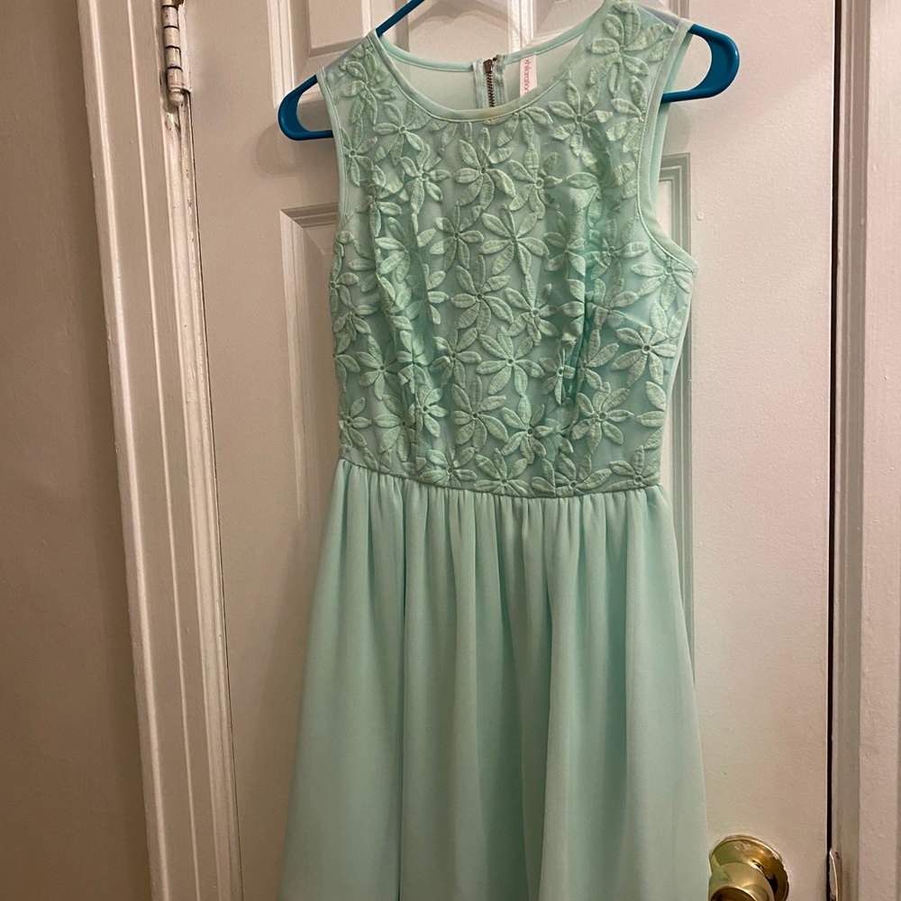 Dress! - Picture 2 of 3